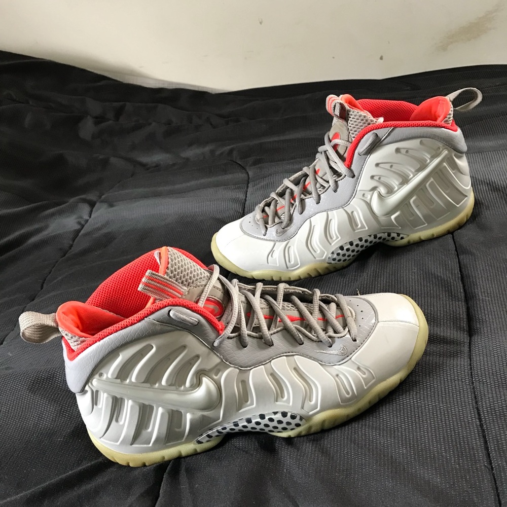 Pure Platnum Yeezy foamposites